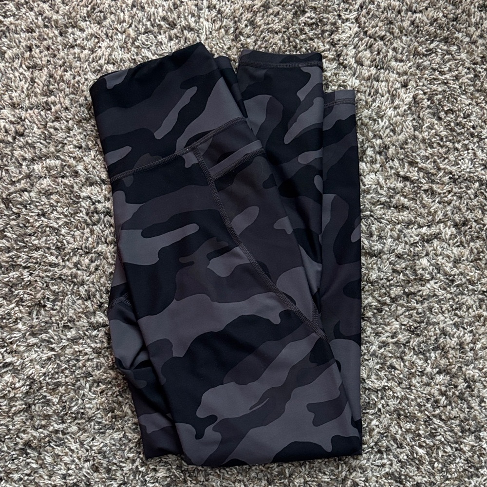 Old Navy Camouflage Leggings